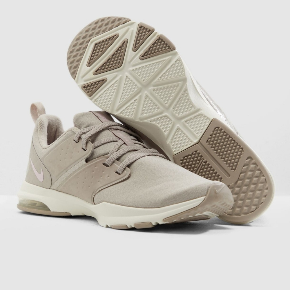 Nike Air Bella Training Shoes, 7.5